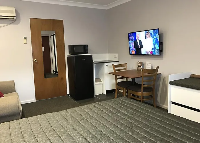 Roydons Motor Inn