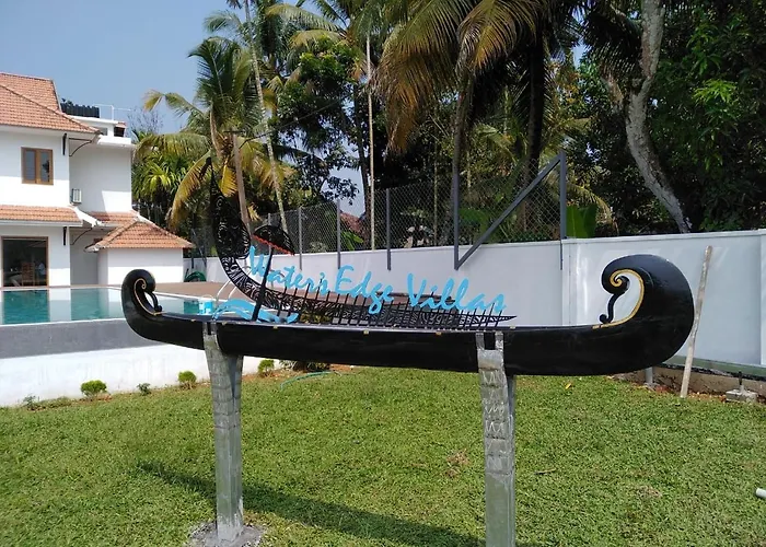 Water'S Edge Villas