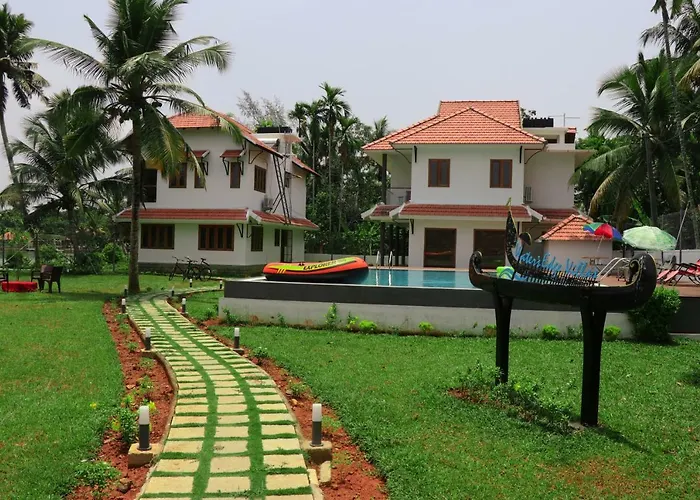Water'S Edge Villas
