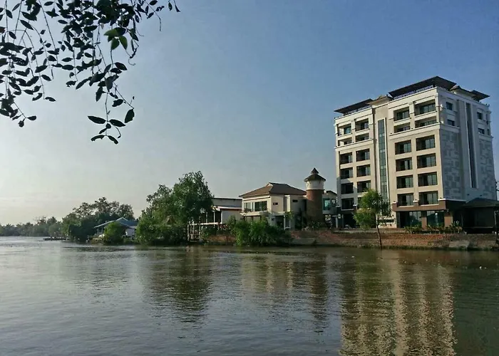 Coco View Hotel