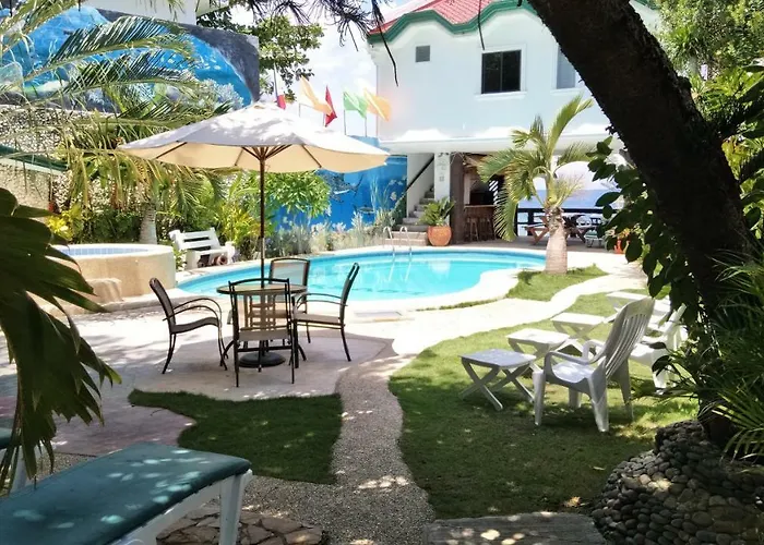 Love'S Beach & Dive Resort
