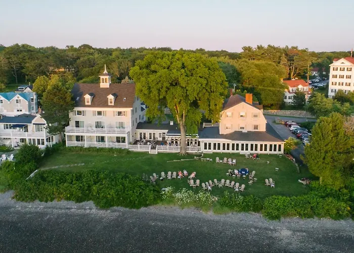 Breakwater Inn